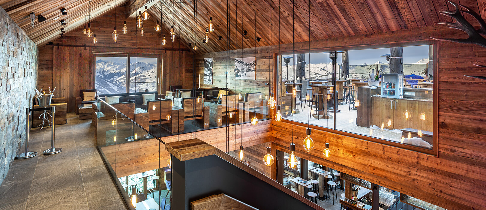 Montana Royal Location. Alpin Club Saalbach Hinterglemm. Champagner Lounge. VIP Saalbach