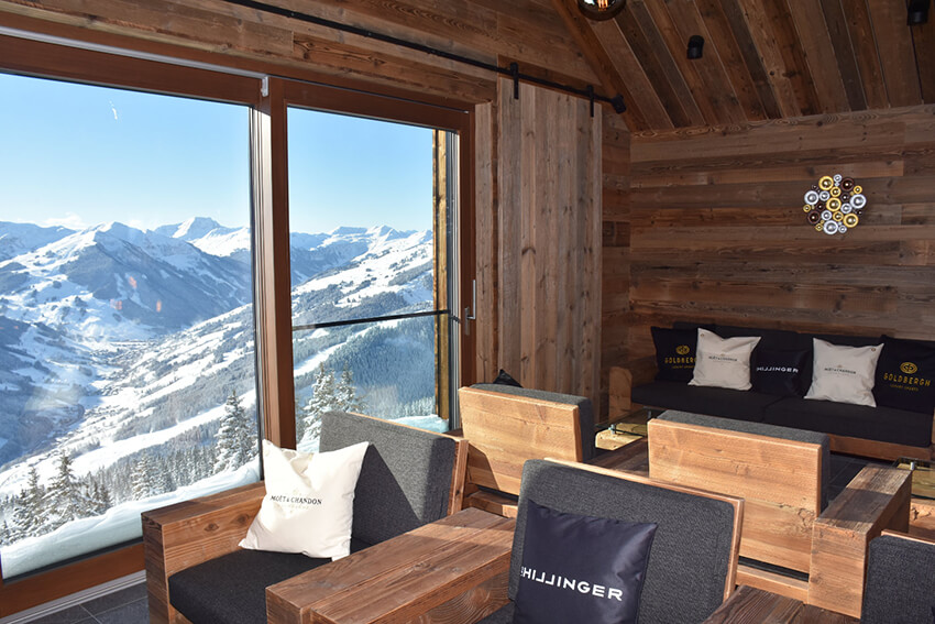 champagner-lounge-montana-royal-window