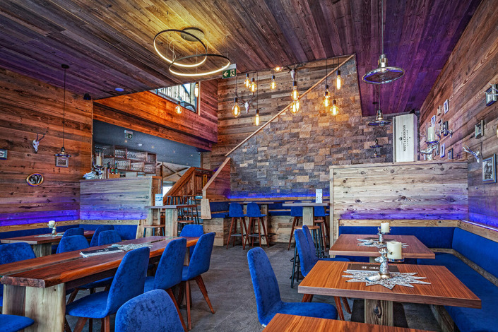 Montana Royal Architecture