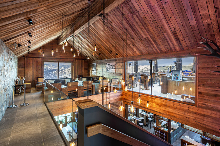 Montana Royal Architecture